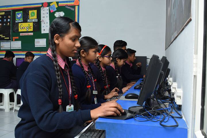 Dc Model High School-Computer Lab