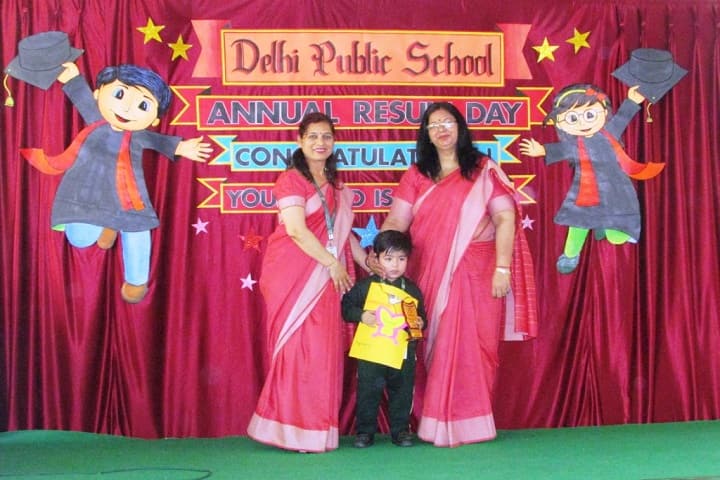 Delhi Public School-Prizes Distribution