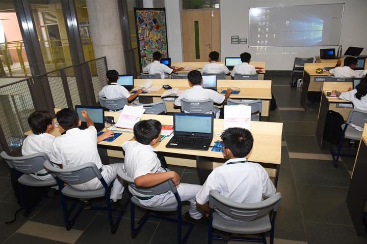 Delhi Public School-Smart Classroom