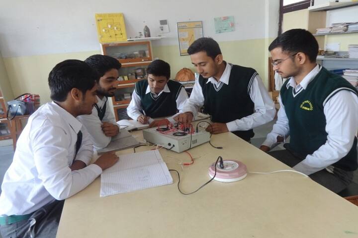 Delhi Public School-Physics Lab
