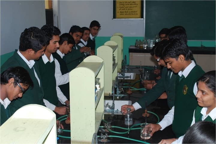 Delhi Public School-Chemistry Lab