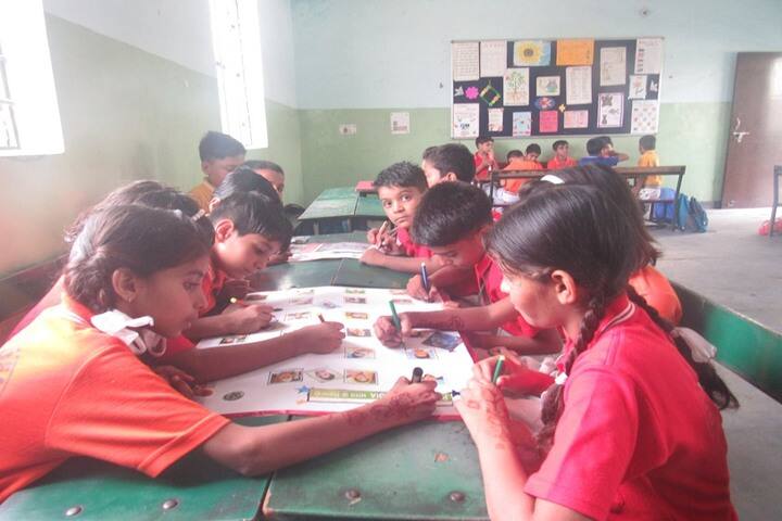 Divine Academy-Art room
