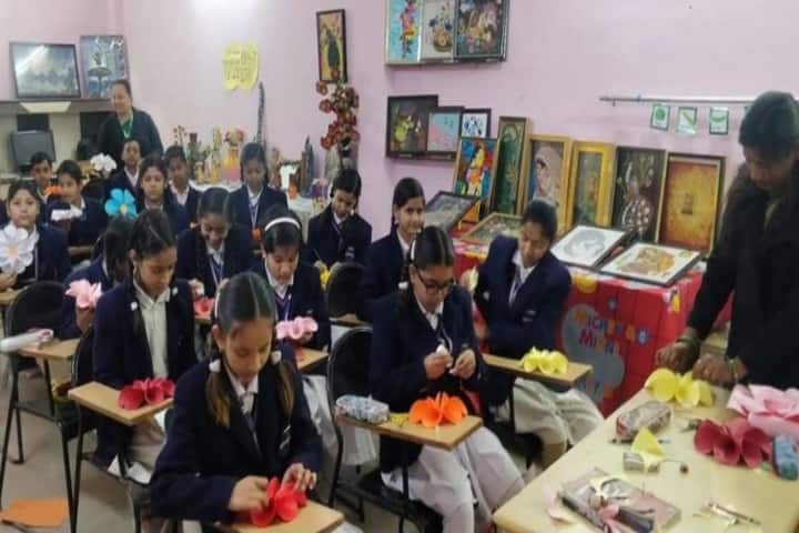 Doon Bharti Public Senior Secondary School-Art and Craft