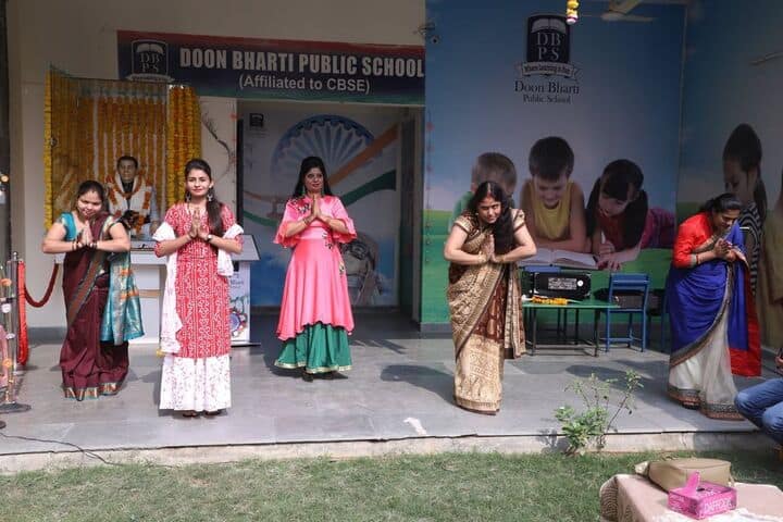 Doon Bharti Public Senior Secondary School-Teachers Day