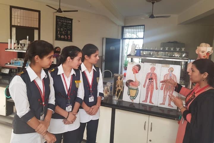 Doon International School-Biology Lab