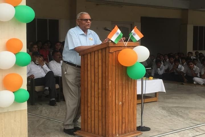 Dr M K K Arya Model School-Independence Day