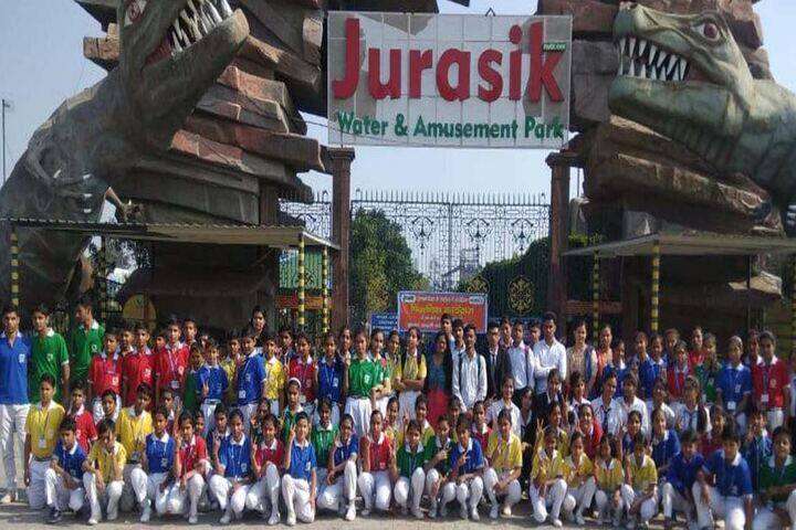 Dujana Public School-Picinic