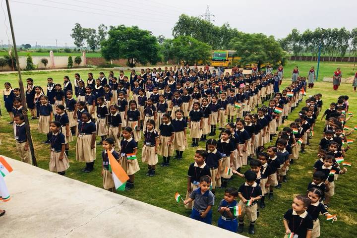 Future Diamonds Public School-Indepndence Day