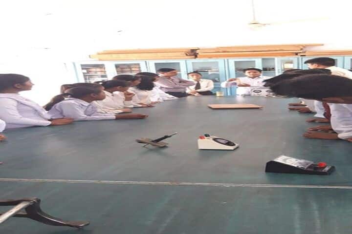 G L Public School-Physics Lab