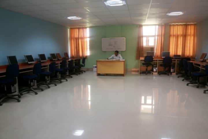 G N World School-Computer Lab