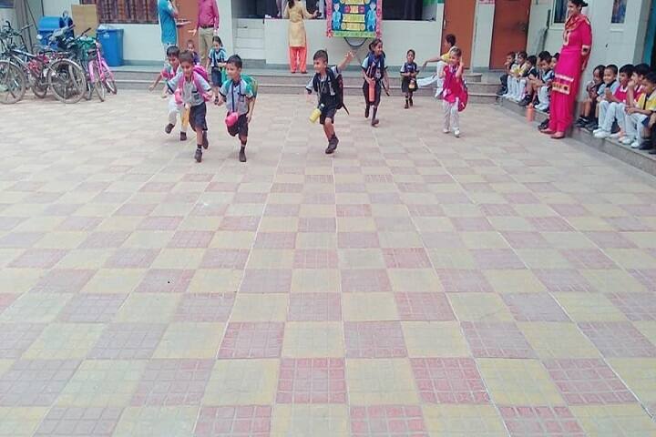 G B L Convent School-Ready to School Race
