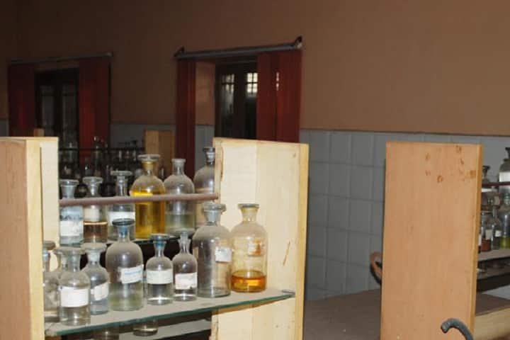 Gita Bal Niketan Senior Secondary School-Laboratory Chemistry