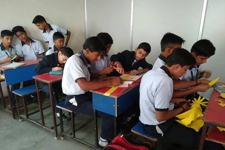 Global International School-Arts And Crafts Class