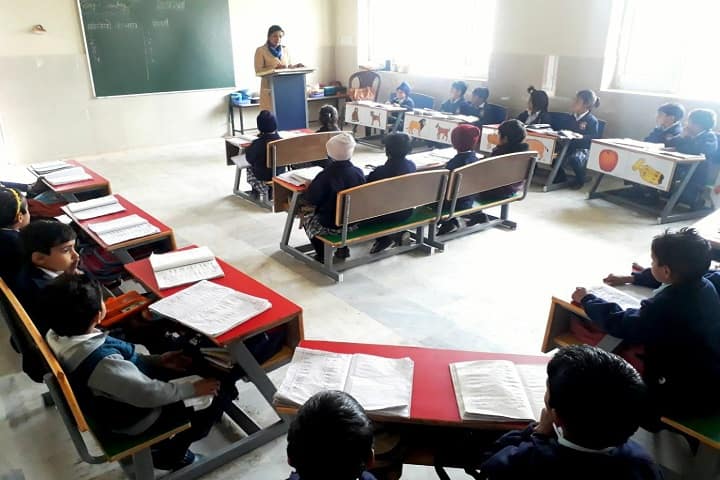 Godwin International School-Classroom with teacher