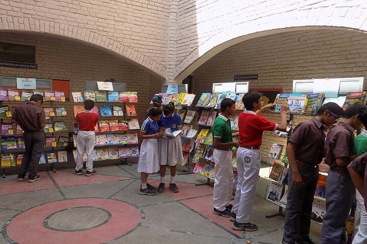 Guru Gobind Singh Public School-Library