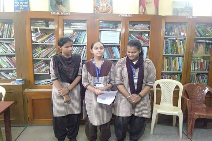 Guru Harkrishan Public School-Library