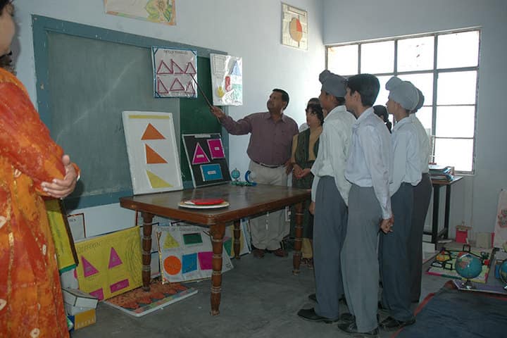 Guru Teg Bahadur Public School-Maths Lab