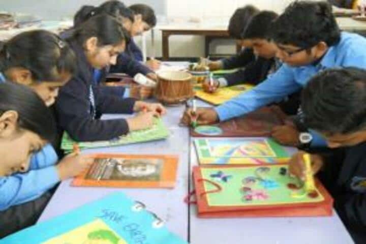 Gyan Devi Public School-Art room