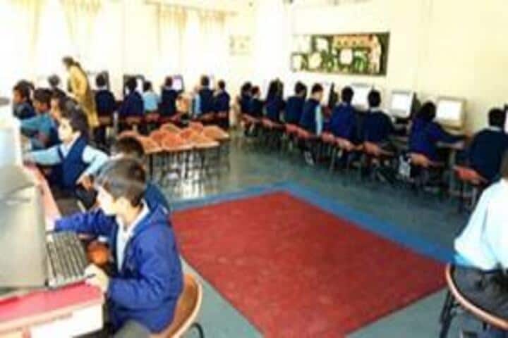 Gyan Devi Public School-Computer lab