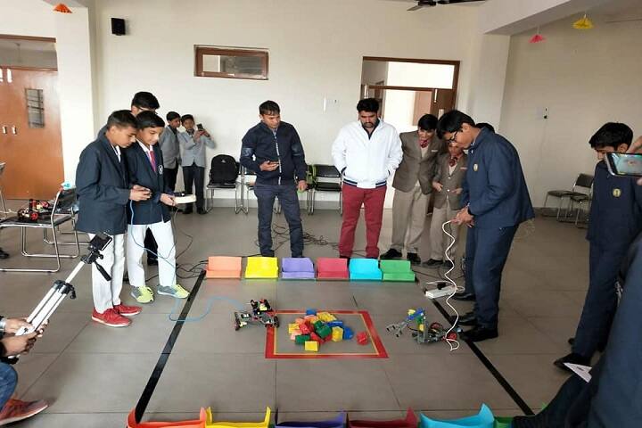 H D Senior Secondary Public School-Creative Minds