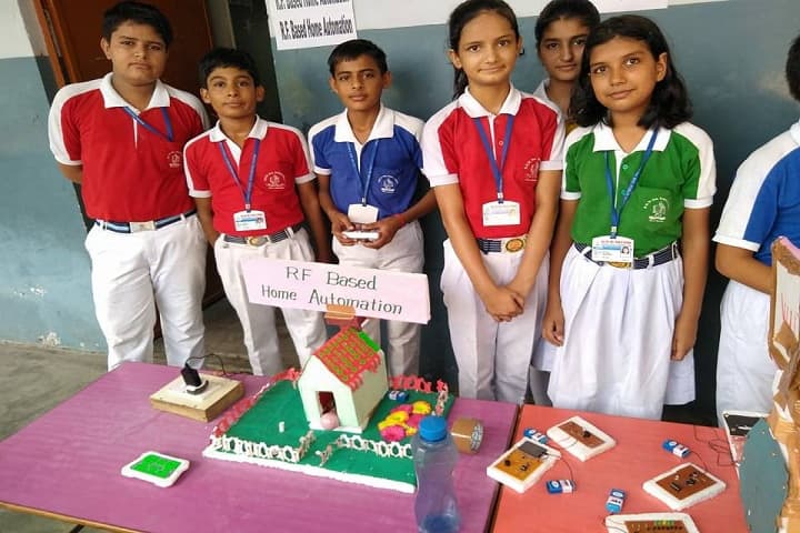 H D Senior Secondary Public School-Science Exhibition