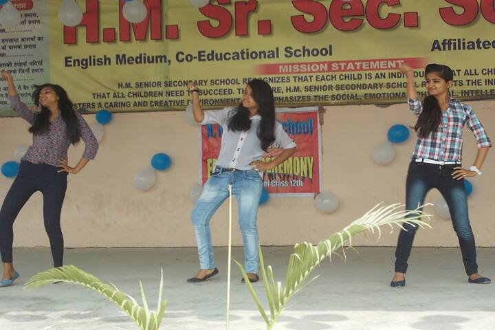 H M Senior Secondary School-Dance