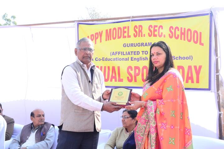 H M Senior Secondary School-Prize Distrution