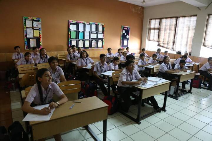 Hallmark Public School-Classroom