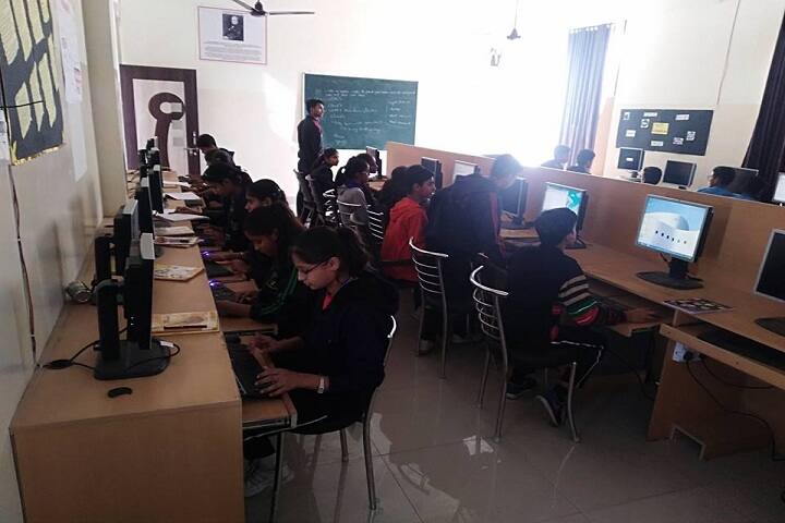 Harsh International School-Computer Lab