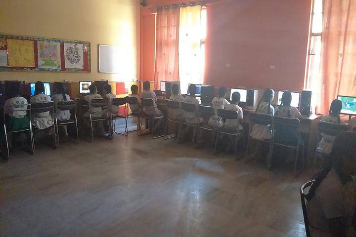 Indian Public School-Computer Lab