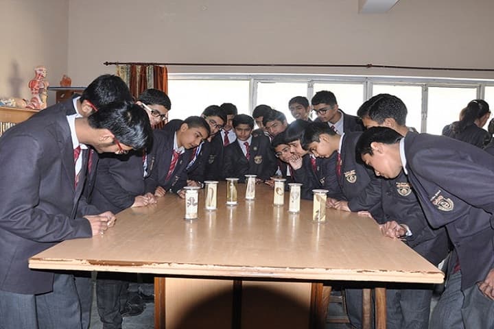 Indus Public School-Biology Lab