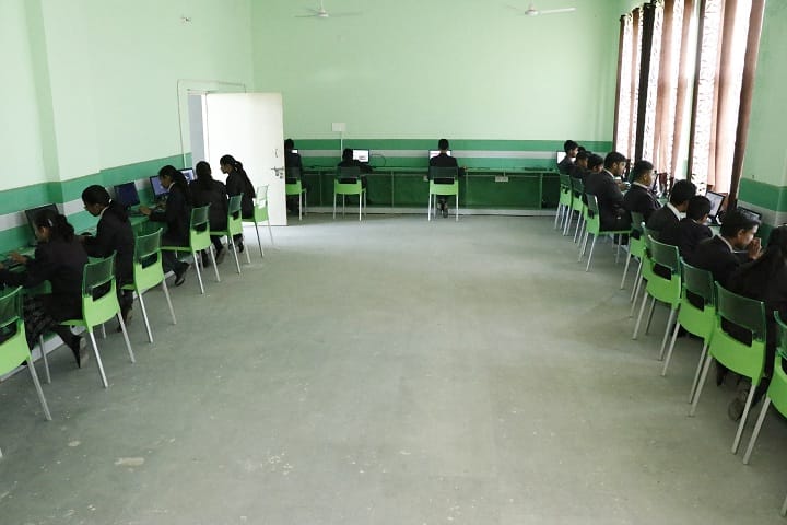 Indus Public School-Computer Lab