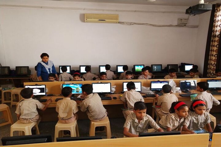 Infant Jesus School-IT Lab
