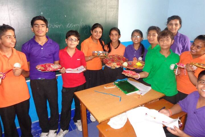 International Bharti School-Rakhi Making