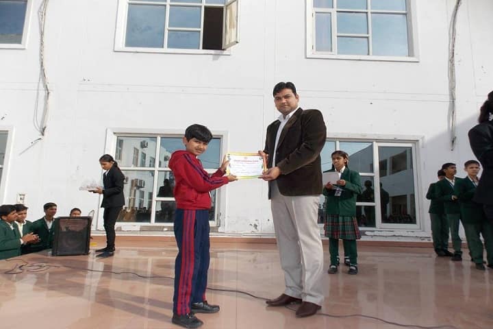 Ishwar International School-Prizes