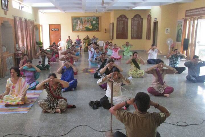 Jankidas Kapur Public School-Yoga