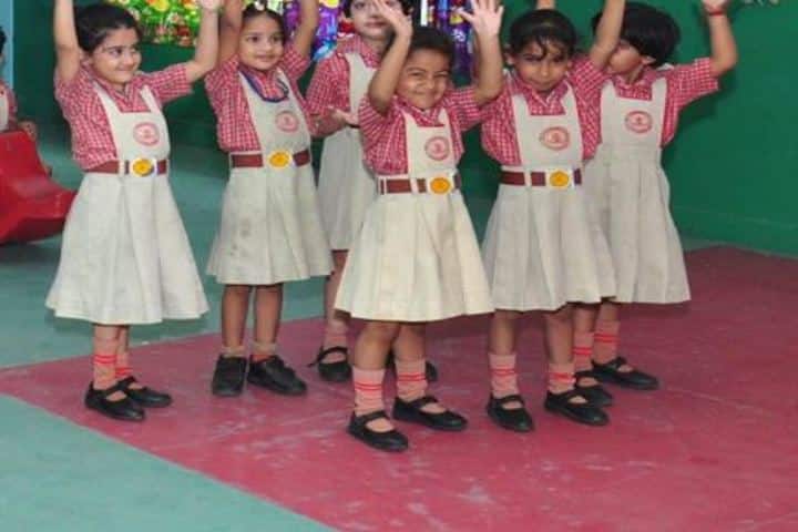 K L Mehta Dayanand Public Senior Secondary School-Dance