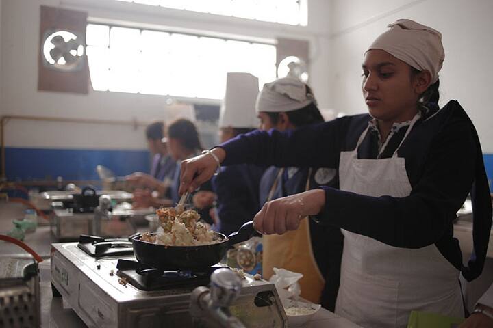 Amatir Kanya Gurukul-Cooking Classes