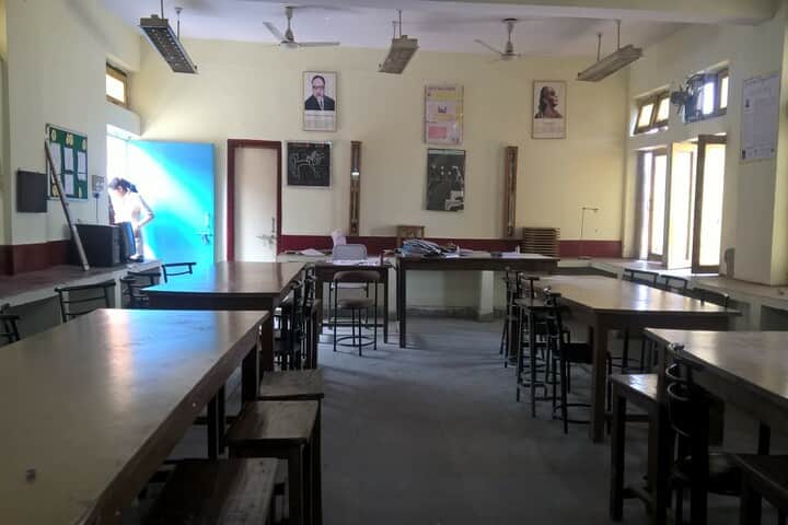 Kendriya Vidyalaya-Physics Lab