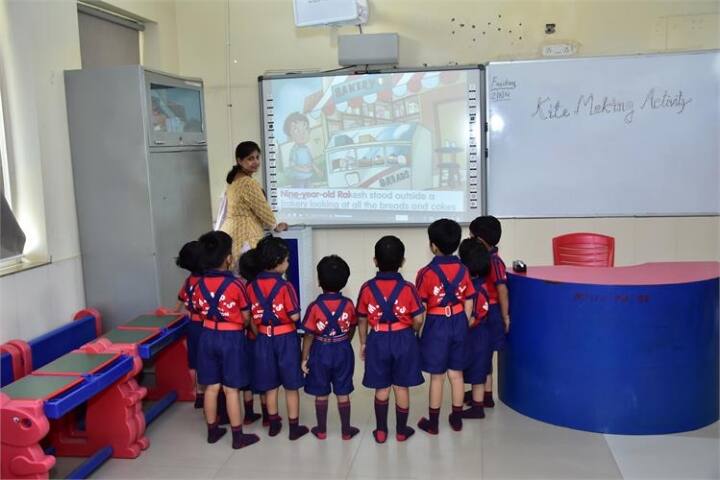 M M Public Senior Secondary School Room