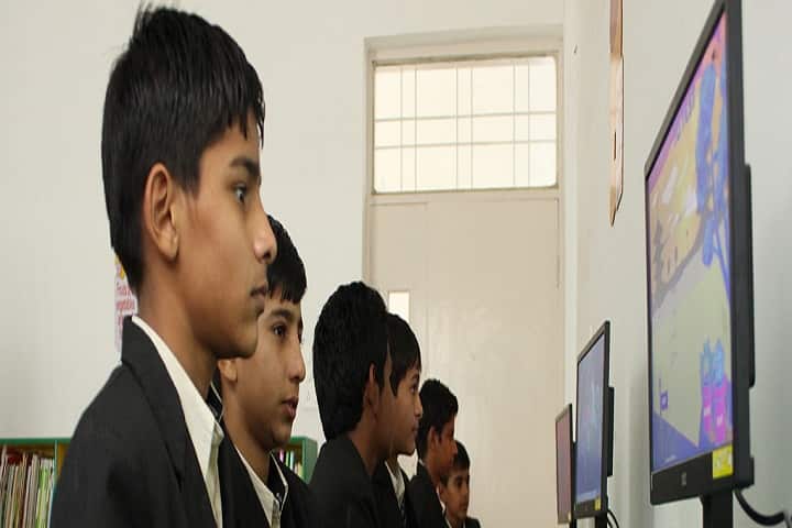 Maharani Lakshmi Bai Trilok Chand School-Computer Lab