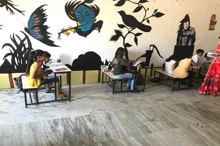 Maharishi Dayanand Convent School and Sports Academy-Kids-Classroom