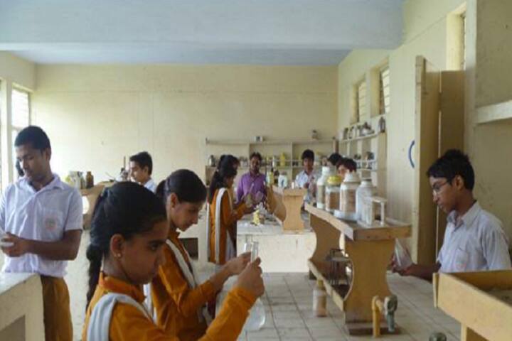 Maharishi Vidya Mandir Senior Secondary School-Chemistry Lab