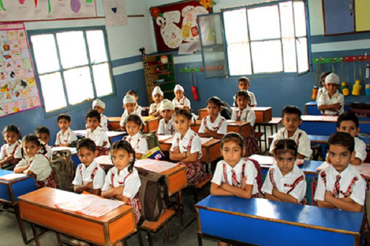 Mata Gujri High School-Classroom