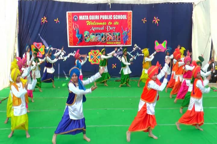 Mata Gujri High School-Punjabi Dance