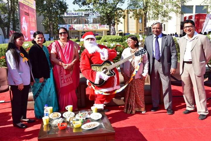 Meenakshi Public School-Christmas Carnival