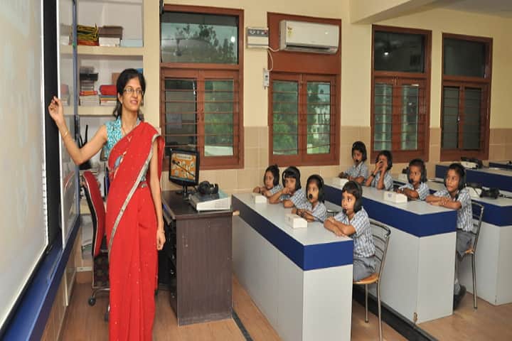 Meenakshi Public School-Language Lab