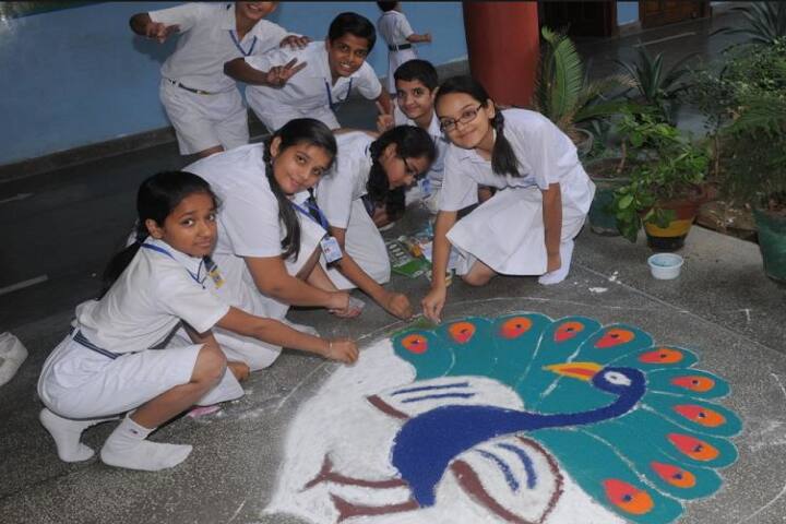 Model School Huda-Rangoli
