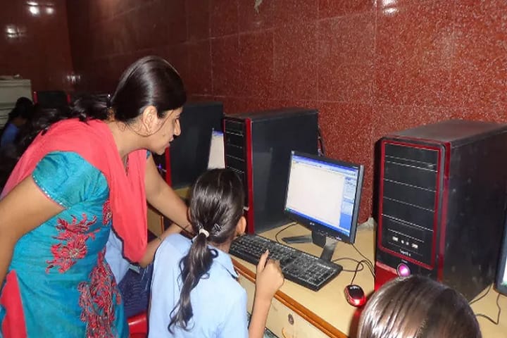 Modern BP Public School-Computer Lab