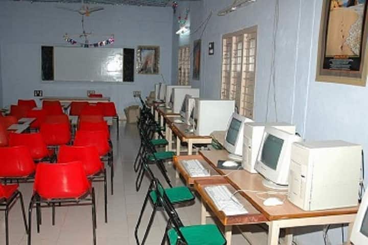 Modern International Senior Secondary School-IT-Lab